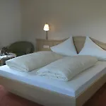 게스트하우스 Hirzingerhof