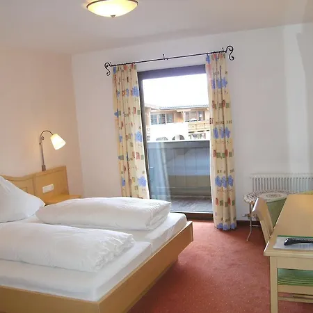 Hirzingerhof 3*