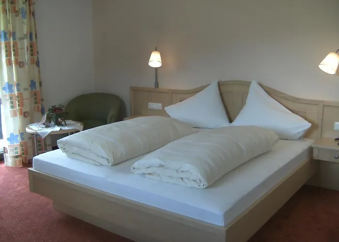 ゲストハウス Hirzingerhof