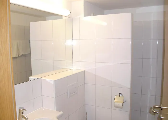 ゲストハウス Hirzingerhof 3*